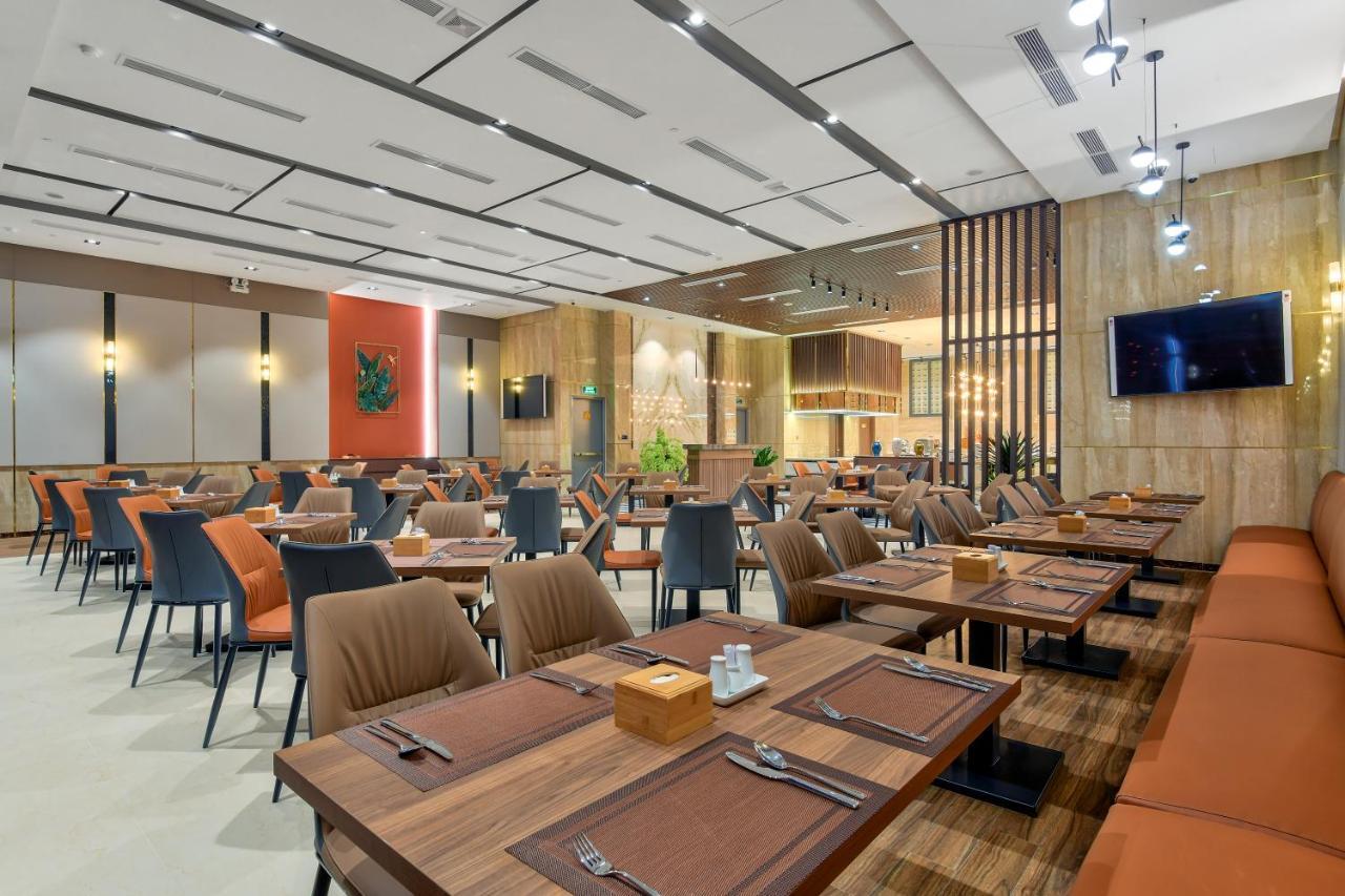 Maris Hotel На Транг Екстериор снимка